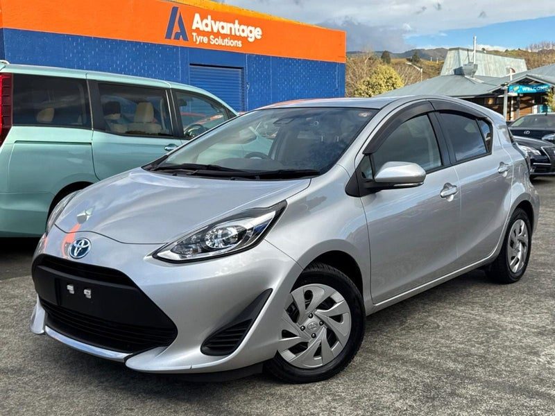 2021 Toyota Aqua, photo 3