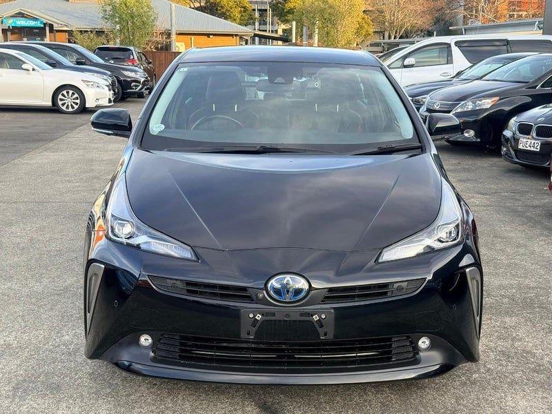2021 Toyota Prius Hybrid, photo 2