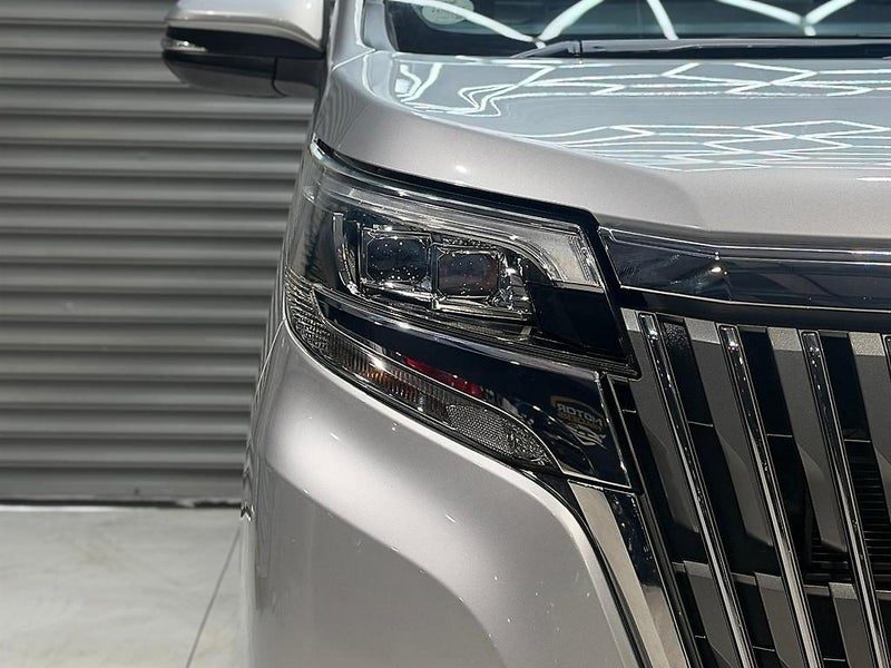 2019 Toyota Esquire Hybrid Xi | 7-Seater *, photo 3