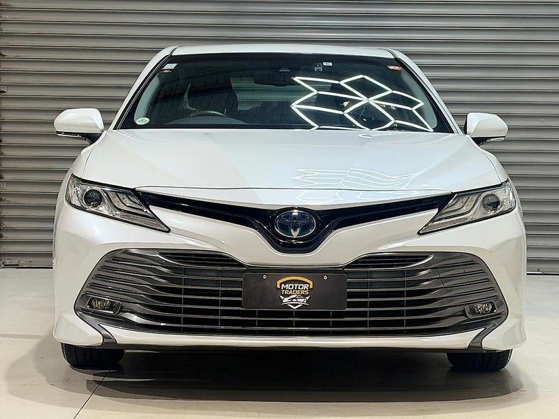 2017 Toyota Camry Hybrid, photo 2
