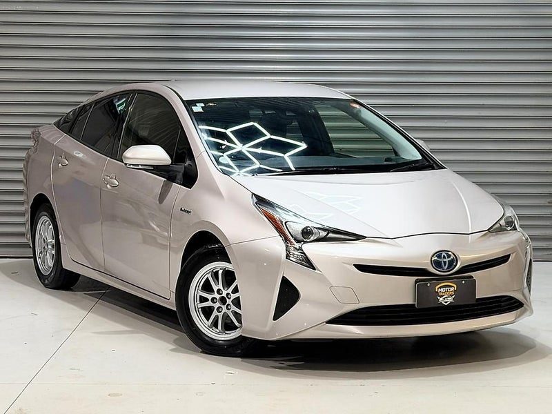 2017 Toyota Prius AUCTION GRADE 4