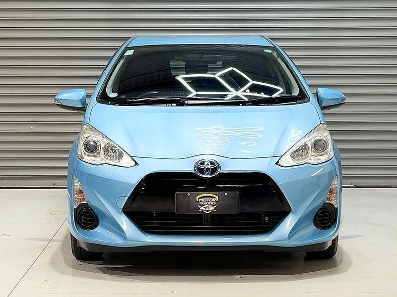 2015 Toyota Aqua S Grade, photo 2