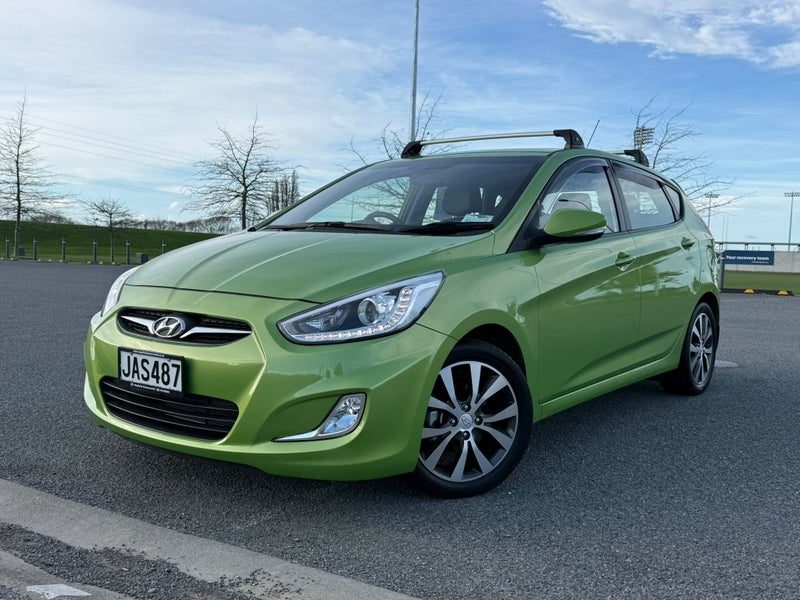 2015 Hyundai Accent, photo 2