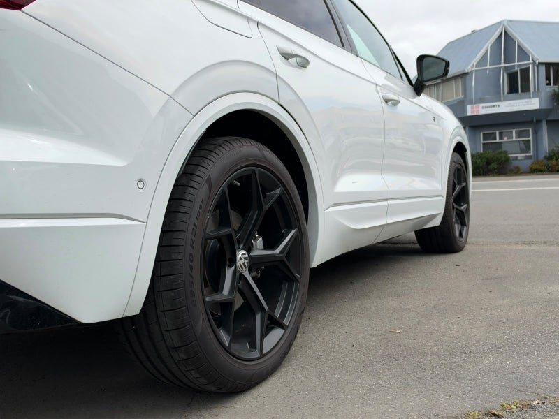 2026 Volkswagen Touareg V6s R Line, photo 3