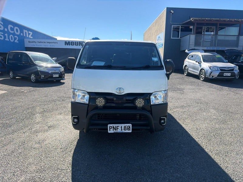 2019 Toyota Hiace Regius Ace, photo 2