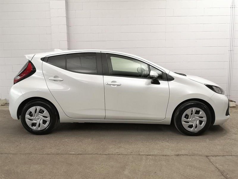 2022 Toyota Aqua Newshape Camchain, Nice and tidy, photo 3