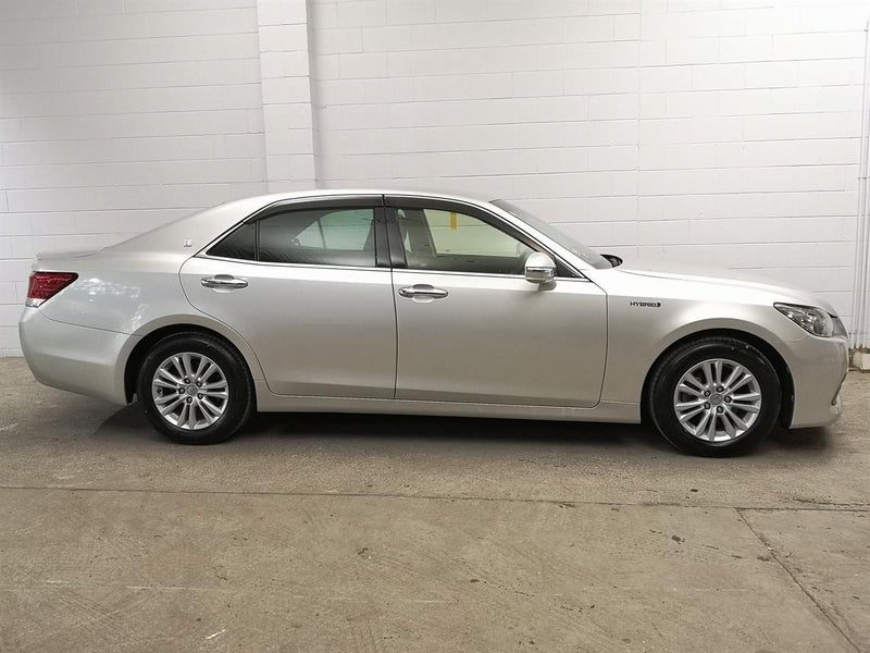 2015 Toyota Crown ROYAL SALOON HYBRID, photo 3