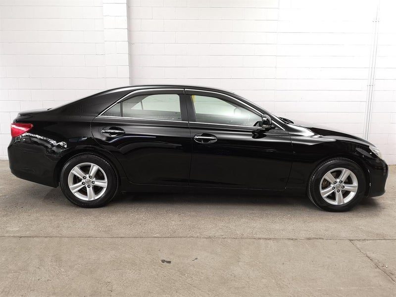 2012 Toyota Mark-X 2.5 V6 Newshape, with camera, photo 3