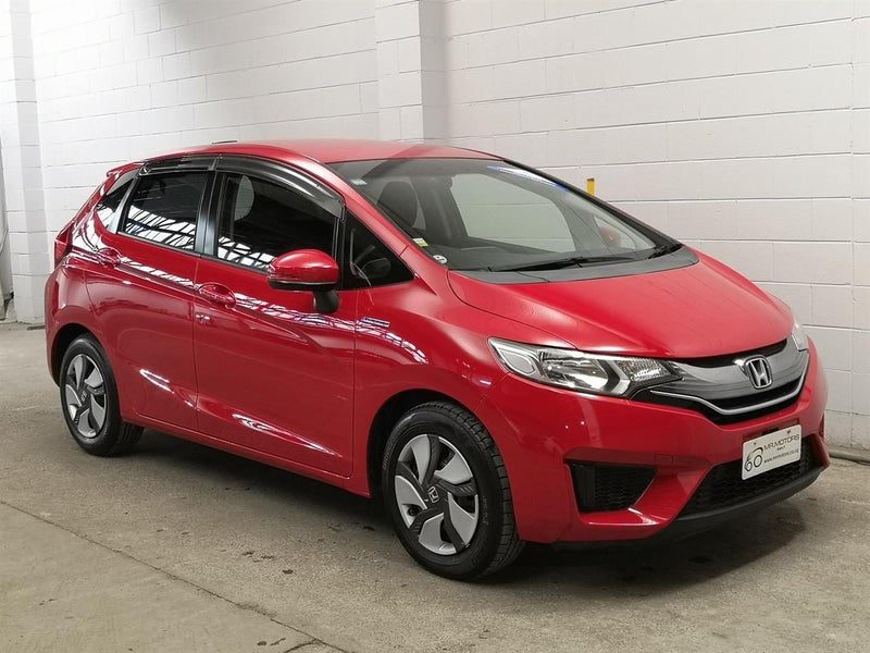 2014 Honda Fit Hybrid, low ks, nice n tidy