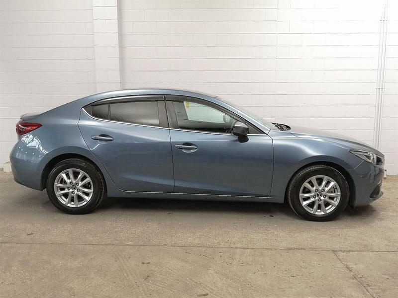 2015 Mazda Axela, photo 3