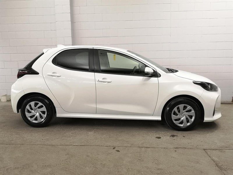 2023 Toyota Yaris Newshape, Hybrid, Super Special, photo 3