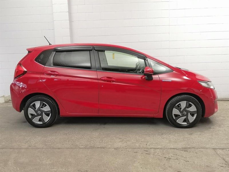 2014 Honda Fit Hybrid, low kms, very tidy, photo 3