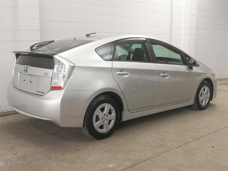 2012 Toyota Prius super low kms, as new, photo 2