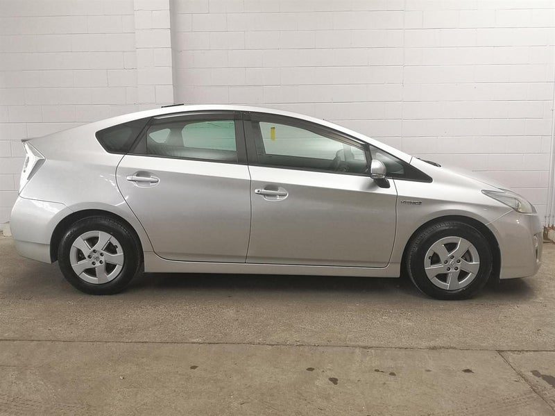 2012 Toyota Prius super low kms, as new, photo 3