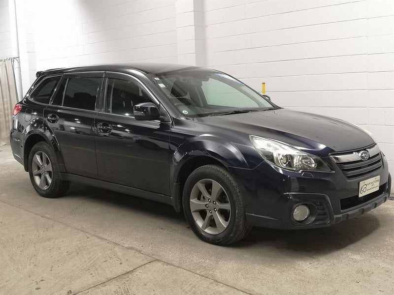 2013 Subaru Outback half leather, nice n tidy
