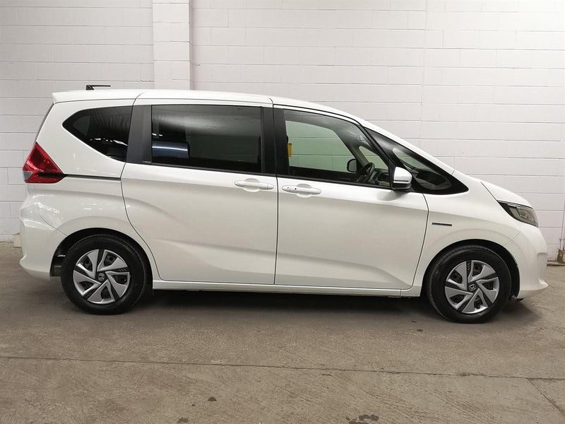 2016 Honda Freed Hybrid, photo 3