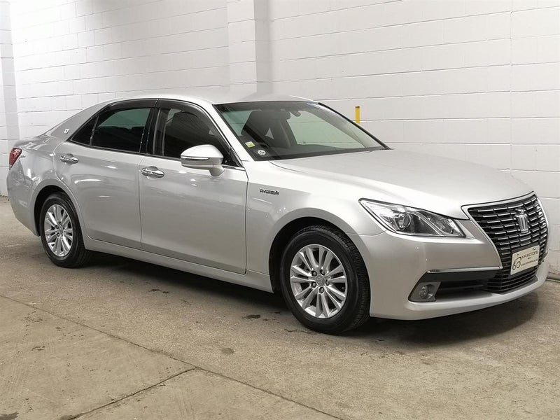 2013 Toyota Crown ROYAL SALOON HYBRID