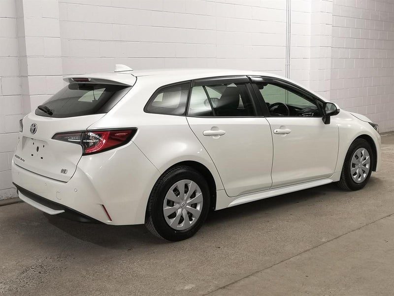 2021 Toyota Corolla Touring, photo 2