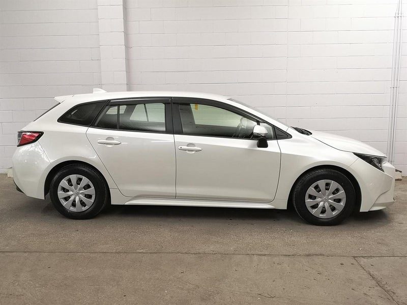 2021 Toyota Corolla Touring, photo 3