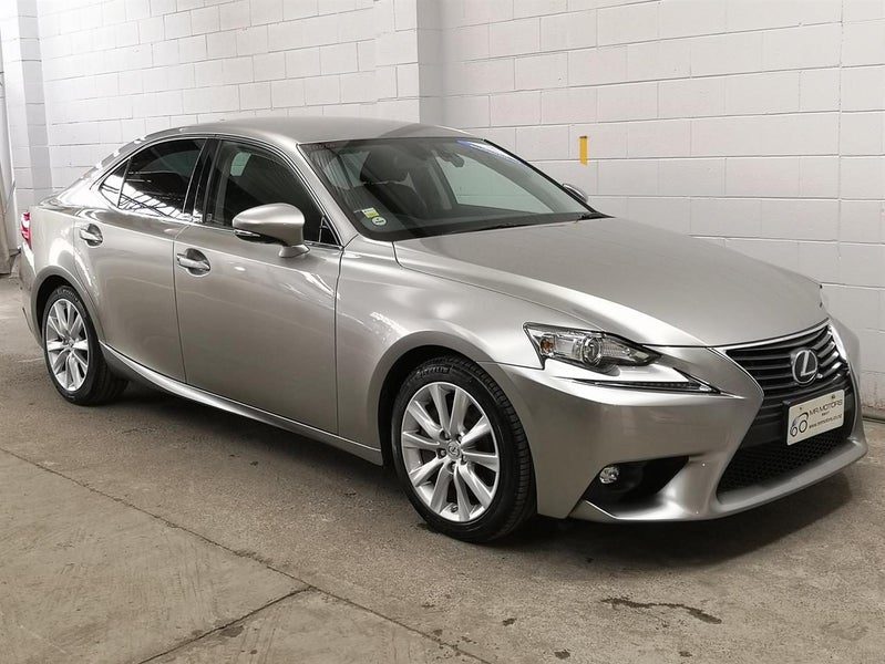 2016 Lexus IS 200t Version L, Camchain, Leather
