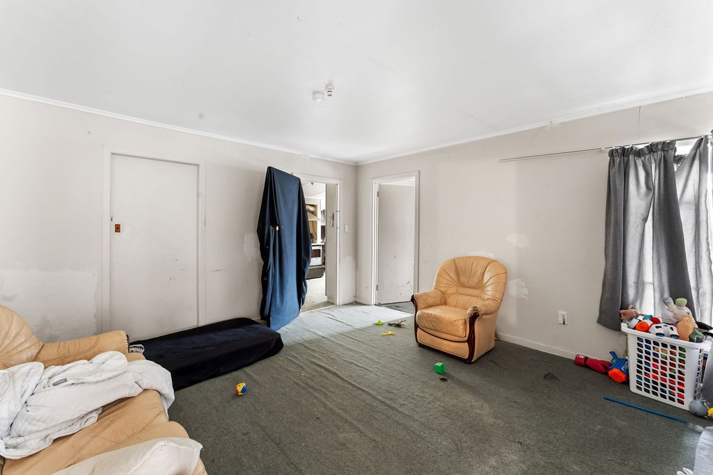 28 Frank Hewitt Street, Pukekohe, photo 3