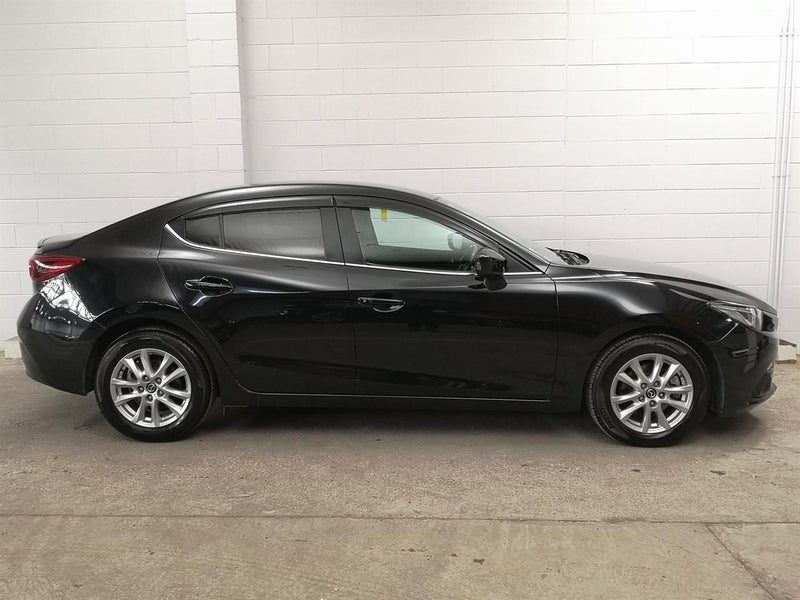 2014 Mazda Axela, photo 3