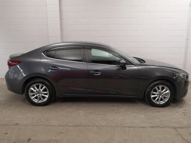 2015 Mazda Axela, photo 3
