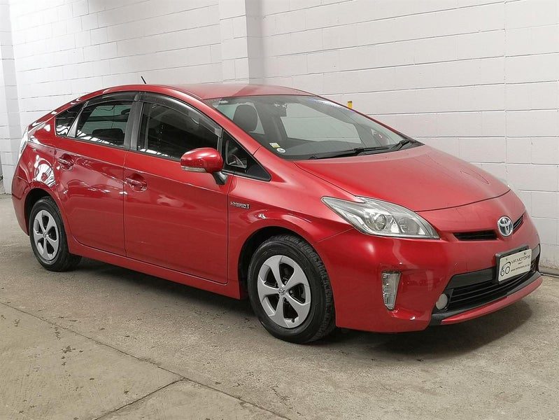 2013 Toyota Prius super low kms, as new