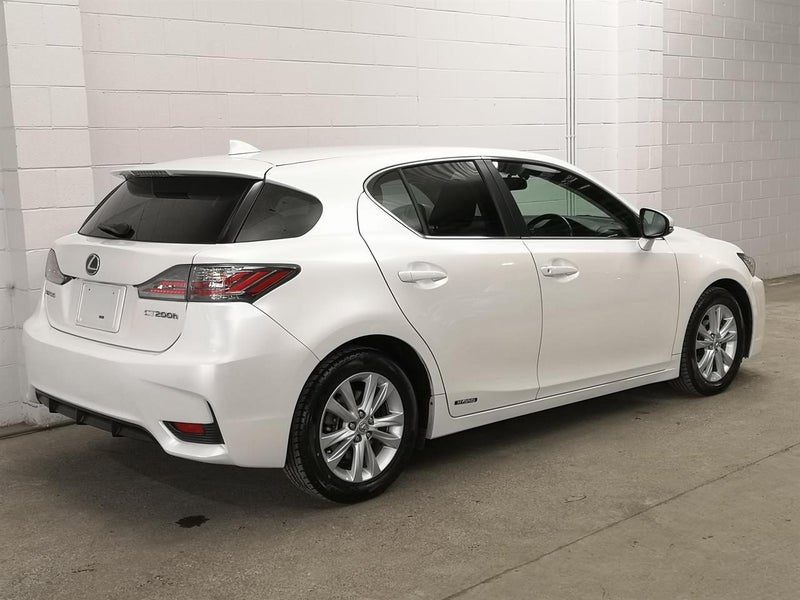 2016 Lexus CT 200h, photo 2