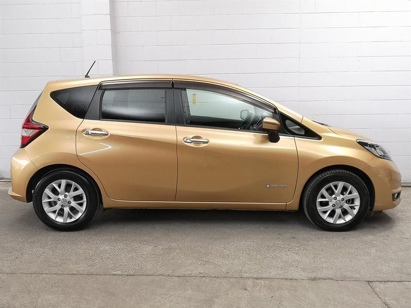 2018 Nissan Note Medalist, Super low ks, as new, photo 3