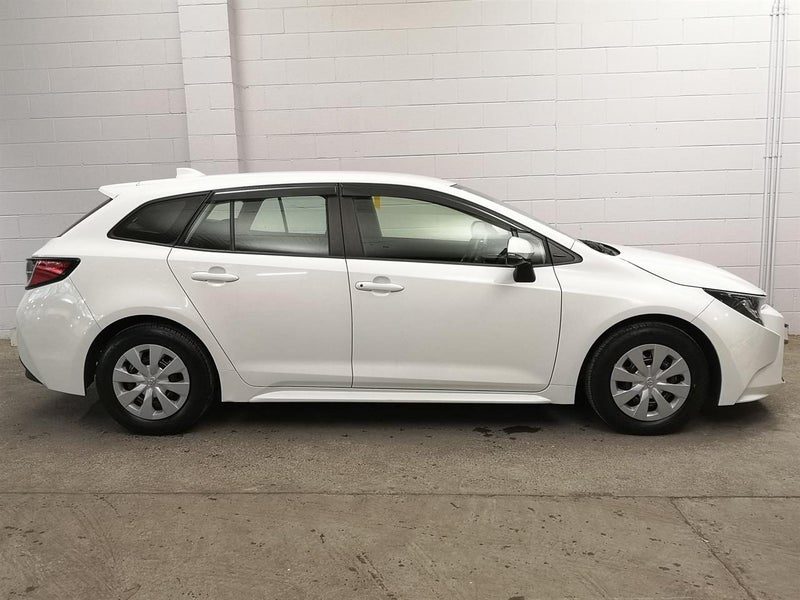 2021 Toyota Corolla Touring, photo 3