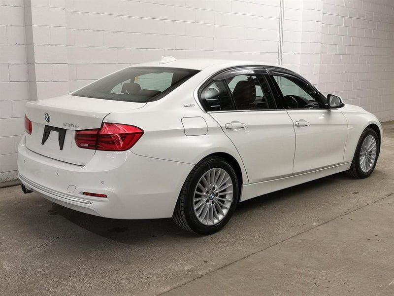 2017 BMW 330e PHEV Full leather Trim sports sedan, photo 2
