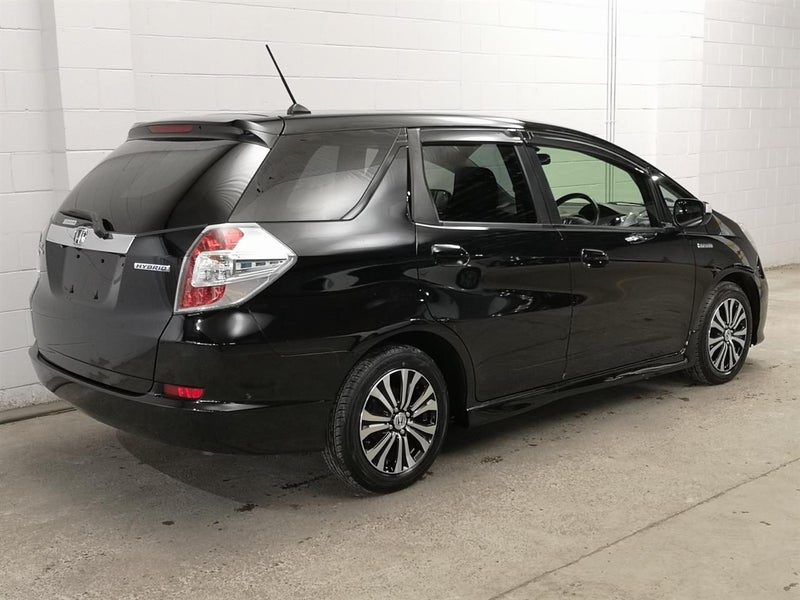 2013 Honda Fit Shuttle, photo 2