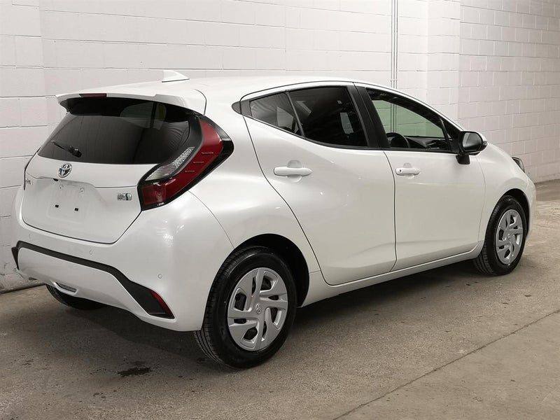 2022 Toyota Aqua Newshape ,Keyless ,Camera, photo 2