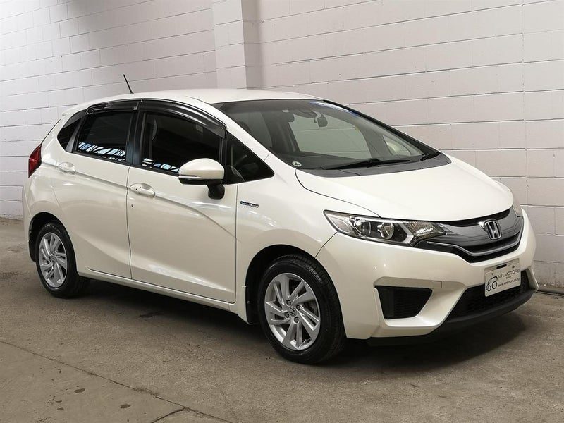 2013 Honda Fit Hybrid, camchain, nice n tidy