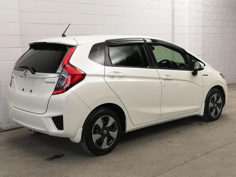 2016 Honda Fit hybrid, facelift, camchain, photo 2
