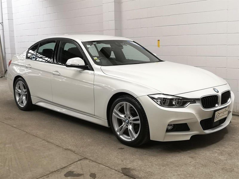 2016 BMW 330e PHEV M Sports model with Low km