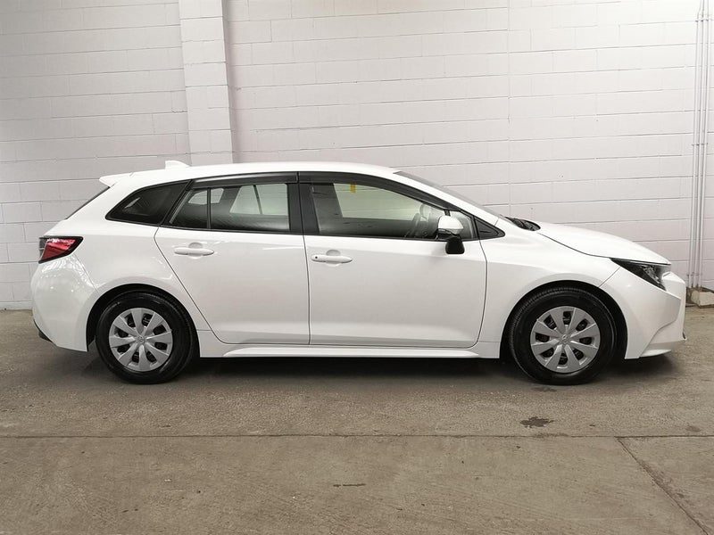 2021 Toyota Corolla Touring, photo 3