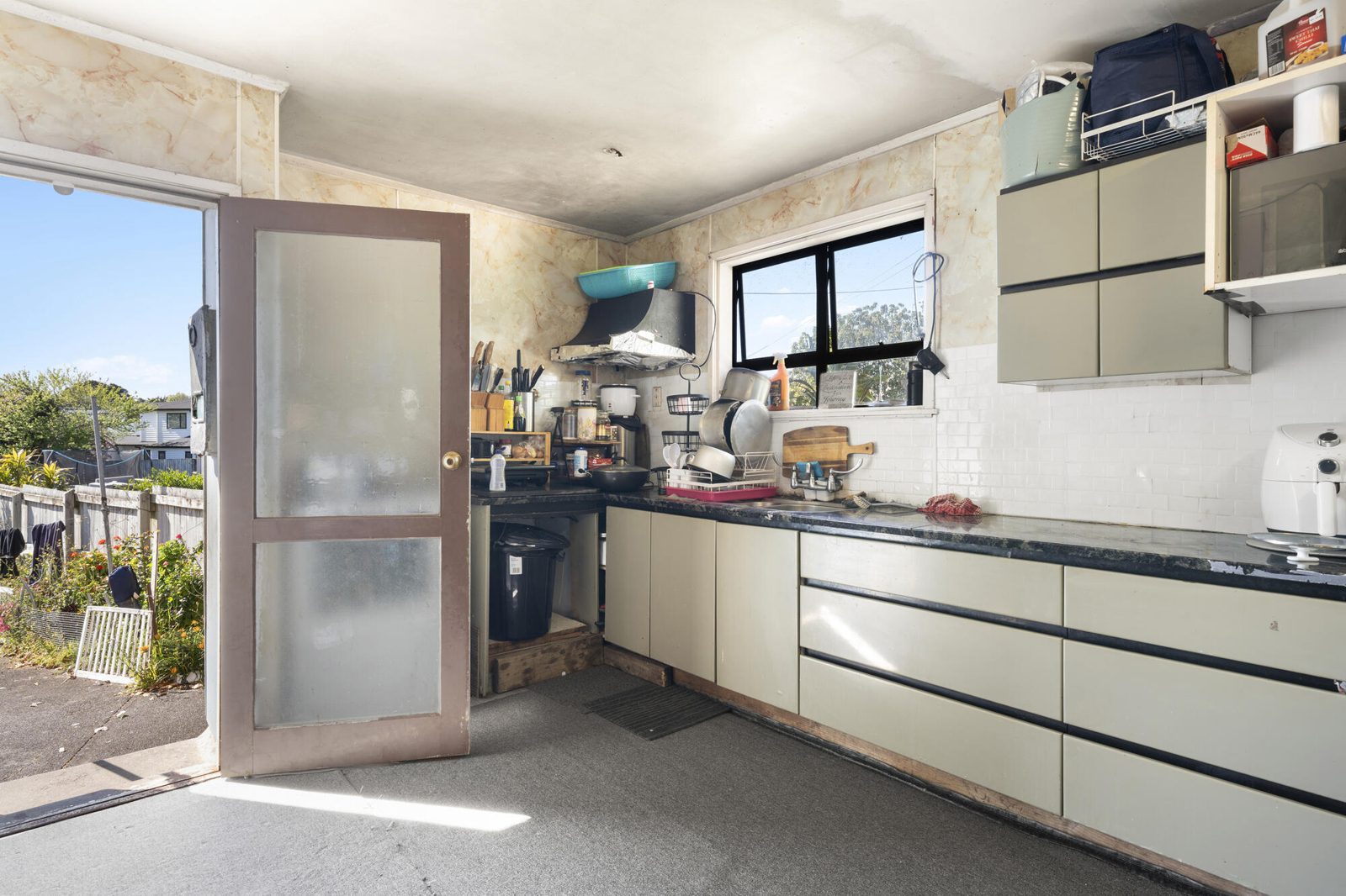 118 Clayton Avenue, Otara, photo 3