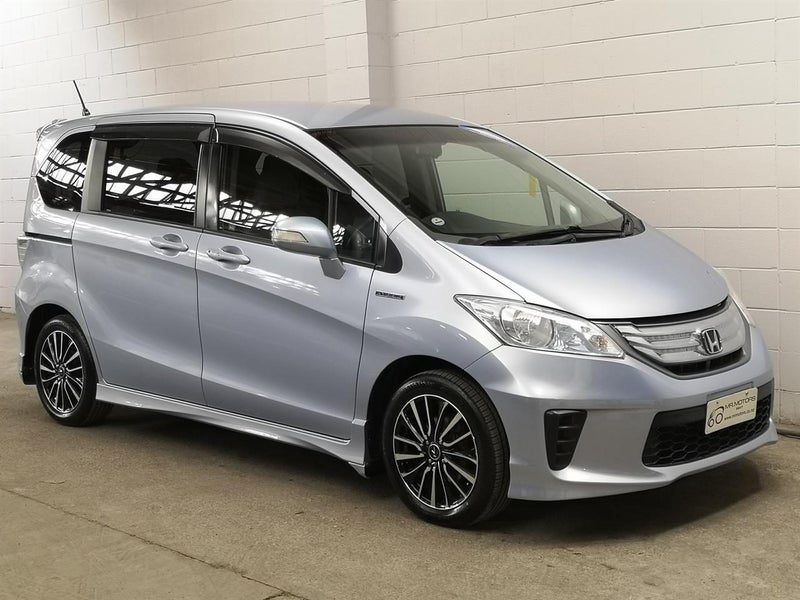 2013 Honda Freed Hybrid