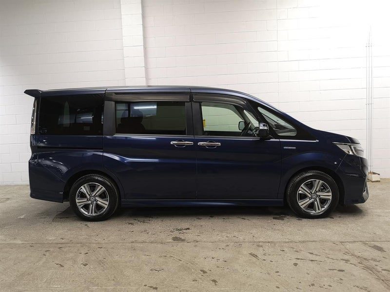 2018 Honda Step Wagon Spada, photo 3