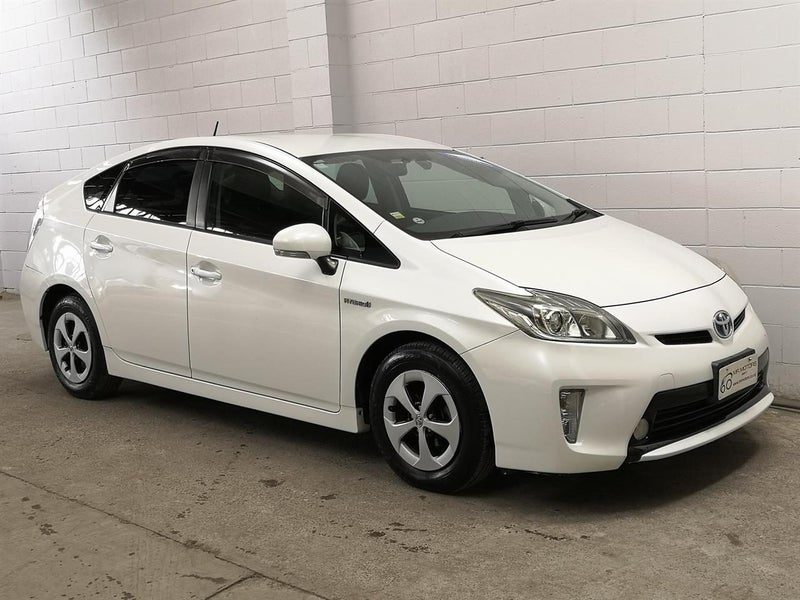 2013 Toyota Prius facelift ,low ks, as new
