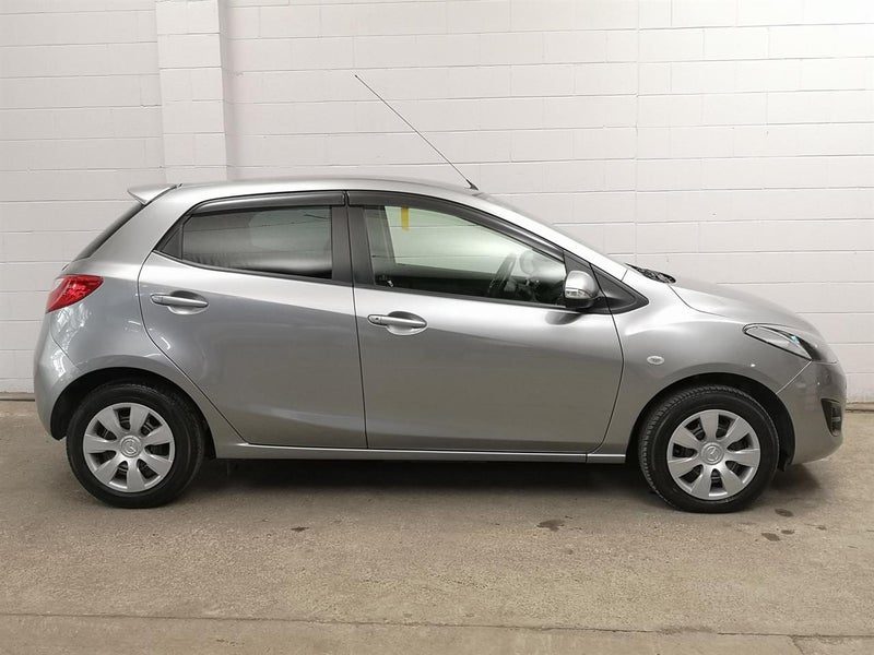 2014 Mazda Demio 1.3, photo 3