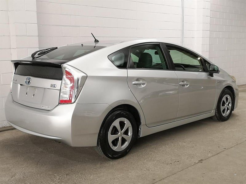 2013 Toyota Prius facelift ,low ks, as new, photo 2