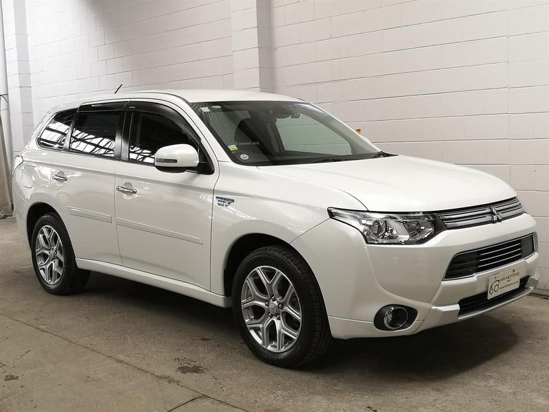 2014 Mitsubishi Outlander PHEV