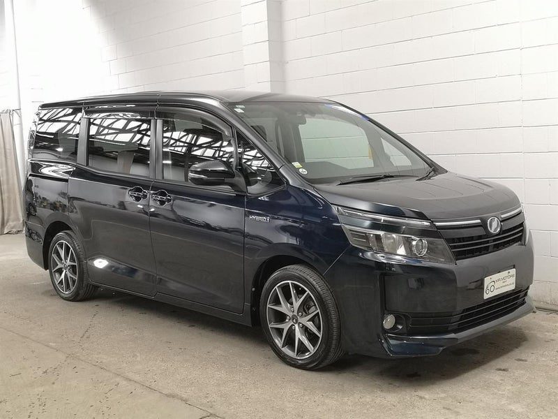 2014 Toyota Voxy Hybrid