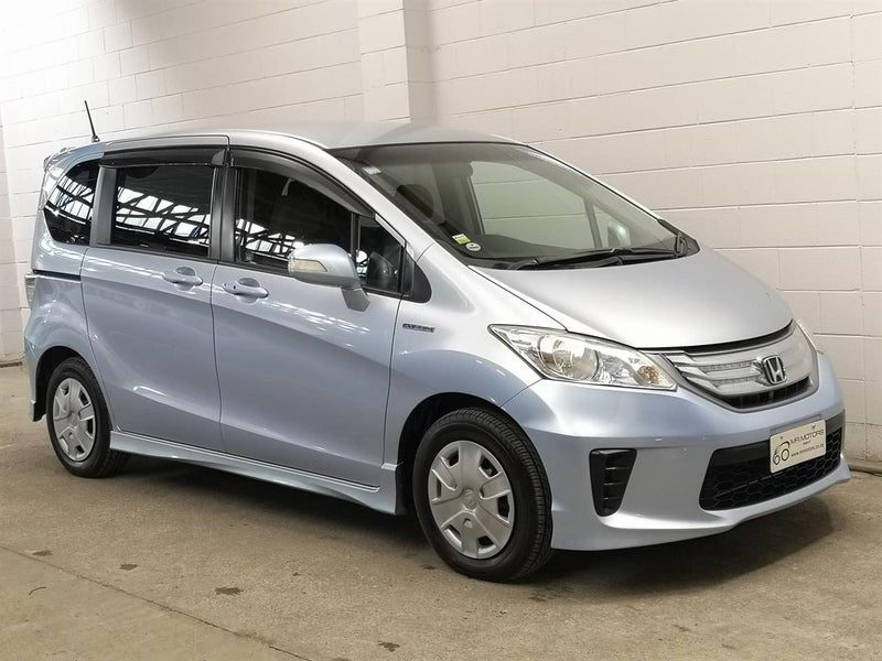 2012 Honda Freed 6 seater camchian, nice n tidy