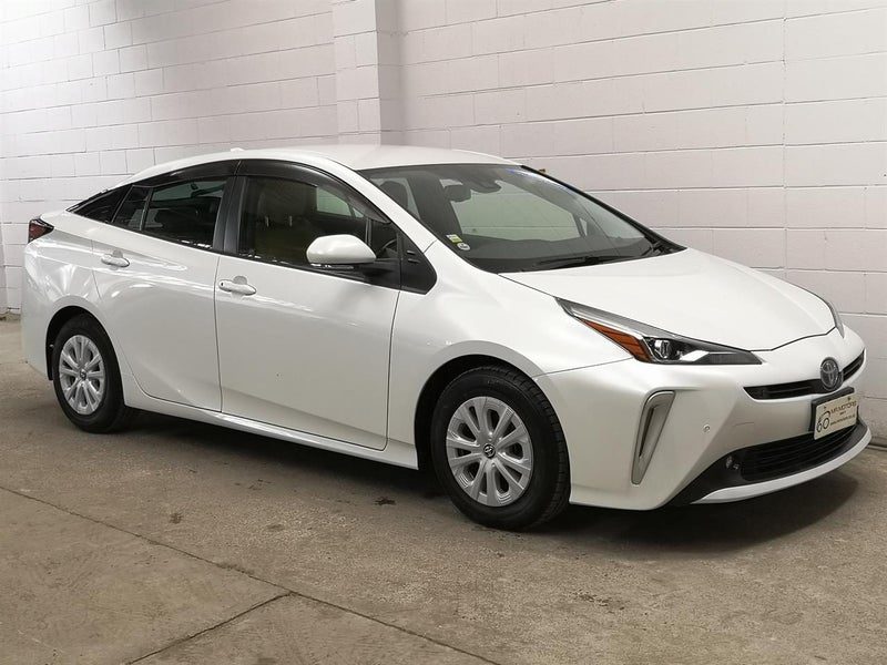 2021 Toyota Prius facelift ,low ks, as new