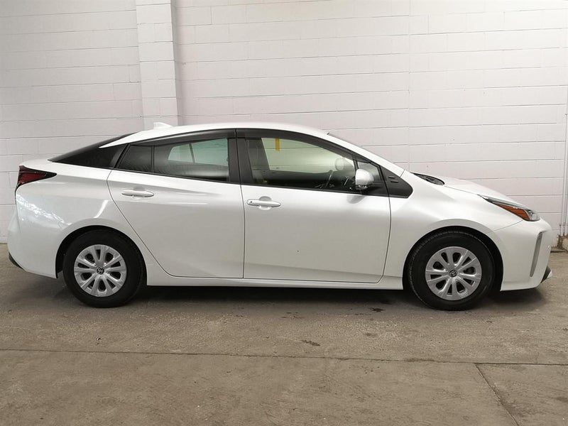 2021 Toyota Prius facelift ,low ks, as new, photo 3