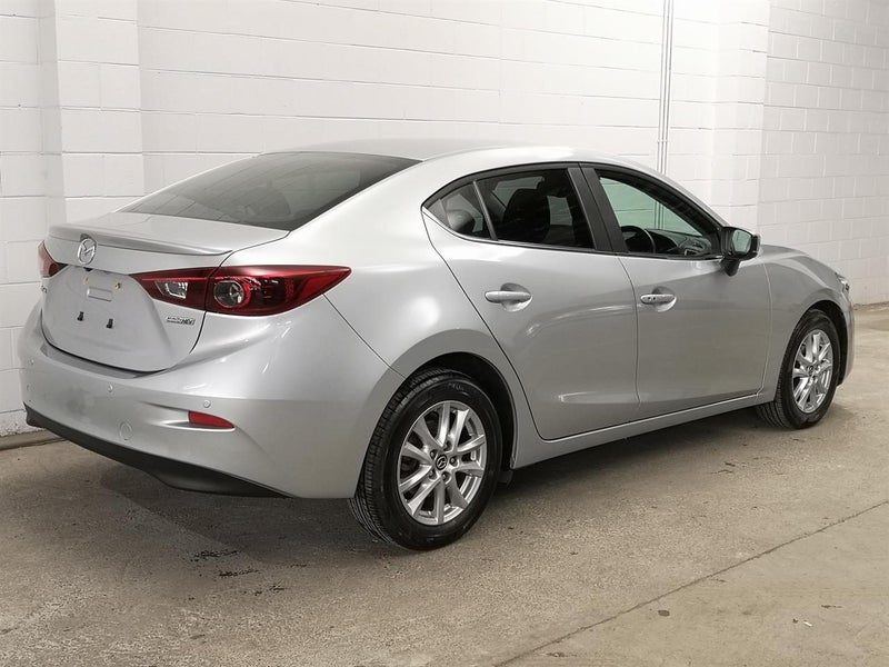 2017 Mazda Axela HEV 2.0S Skyactive Bodykit Low KM, photo 2